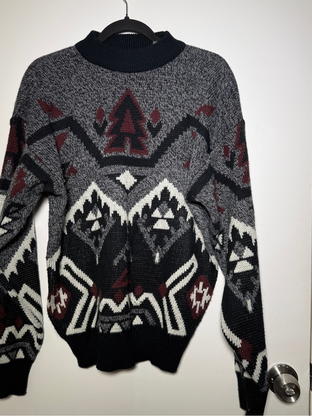 Spettro VTG Geometric Pattern Knit Sweater in Black, Gray, Cream, Burgundy 90s M